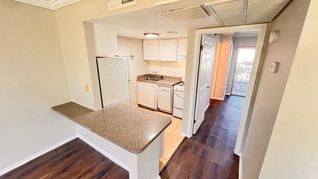 Building Photo - Altamonte Springs Apartment Coming SOON!