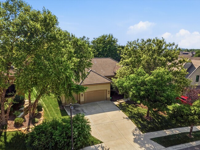 Building Photo - 9638 Zarda Dr