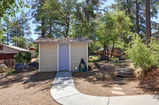 Building Photo - 3 Bedroom Home in Prescott for Rent!