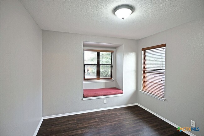 Building Photo - 264 Cordero Dr