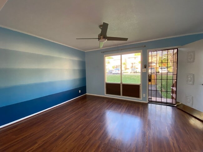 Building Photo - 98-1387-1387 Nola St