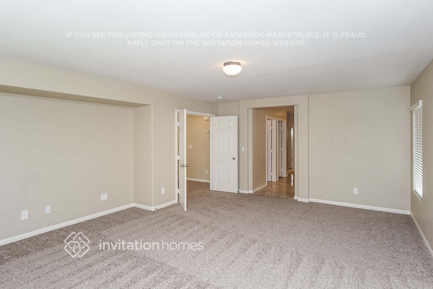 Building Photo - 686 Kew Gardens Dr