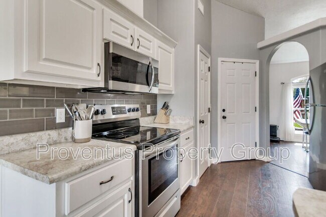 Building Photo - 3661 London Rd