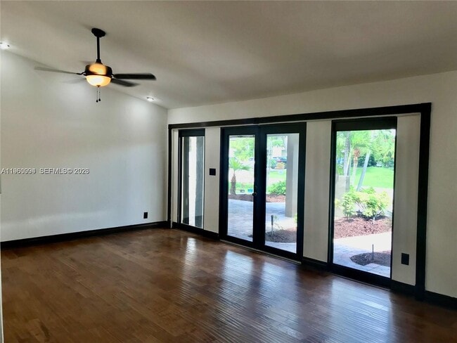 Building Photo - 1704 SW 5th Ct