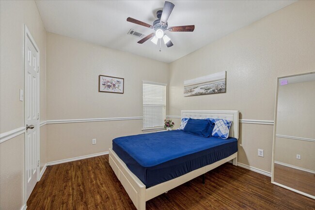 Building Photo - 5019 Peabody Hill Ln