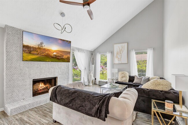 Building Photo - 19011 Sandia Pines Dr