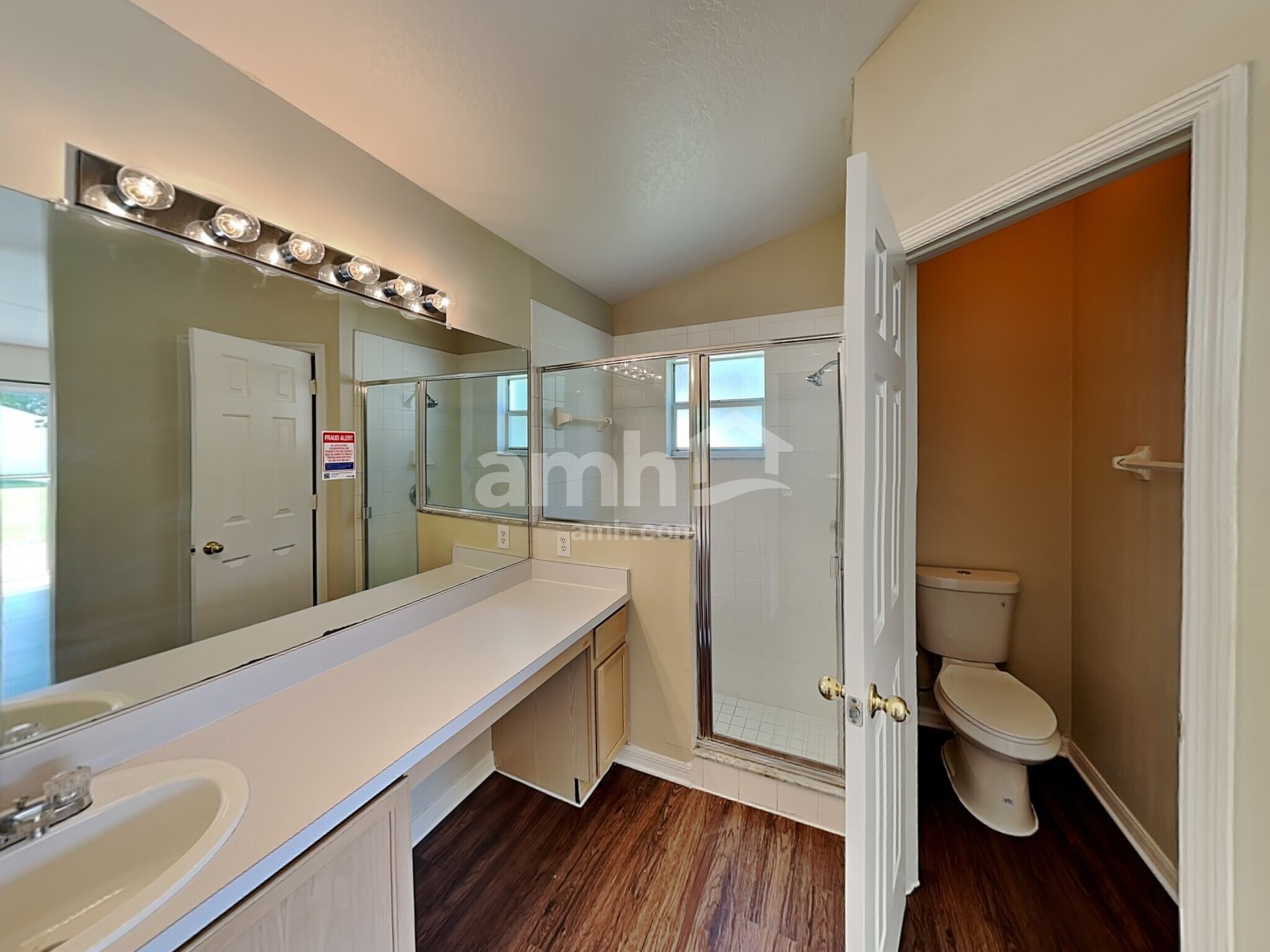 Building Photo - 2423 Hybrid Dr