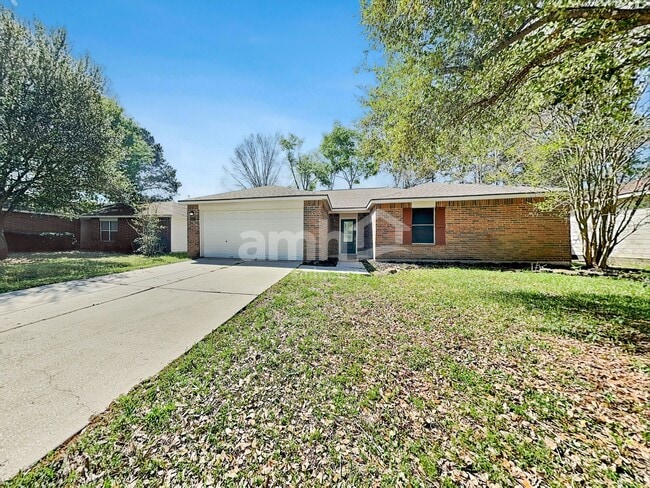 Building Photo - 16372 River Fall Ct