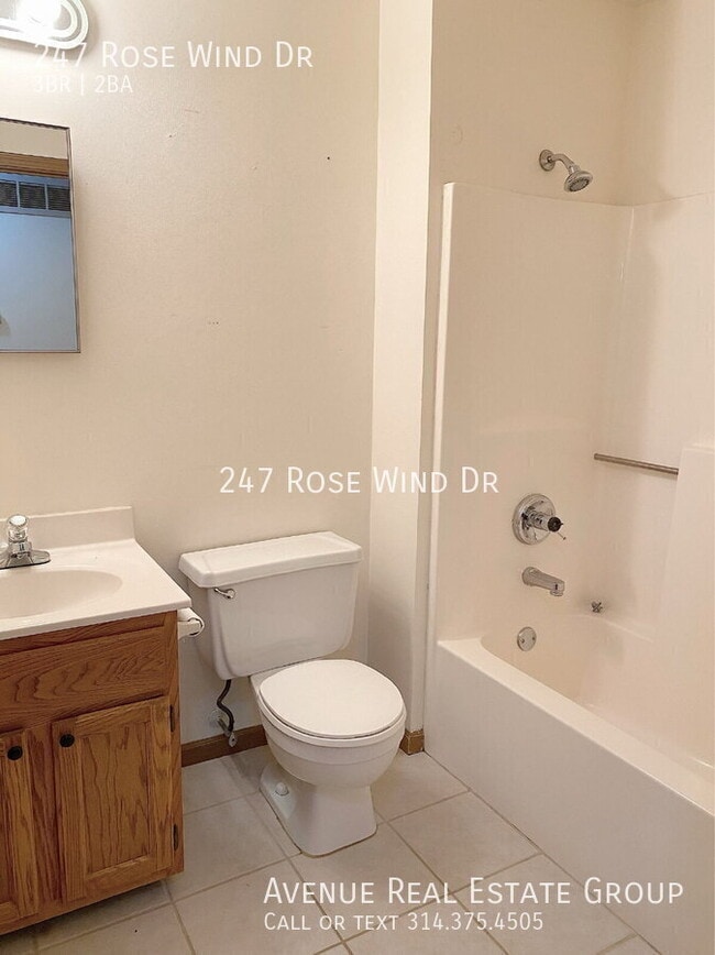 Building Photo - 247 Rosewind Dr