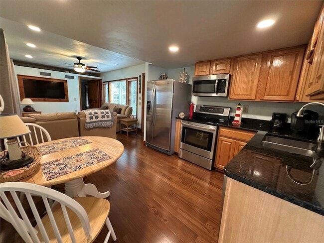 Building Photo - 56315 Hickory Rd