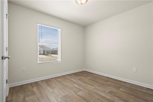 Building Photo - 1172 Sweet Laurel St