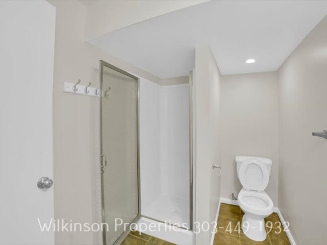 Building Photo - 2020 Gyros Cir