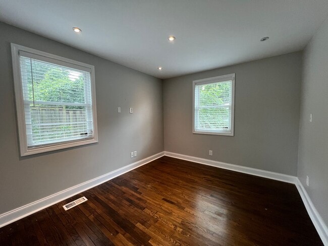 Building Photo - FIRST MONTH FREE with a 24-month lease and signed by 4/15/26.