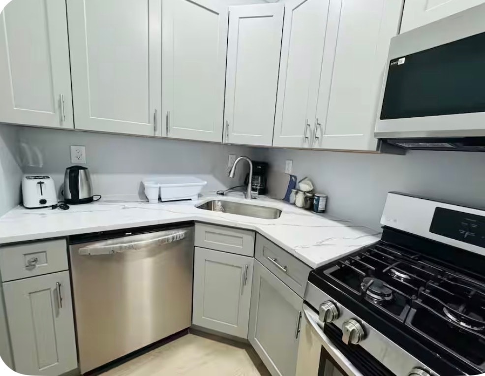 Building Photo - 29 W 26th St