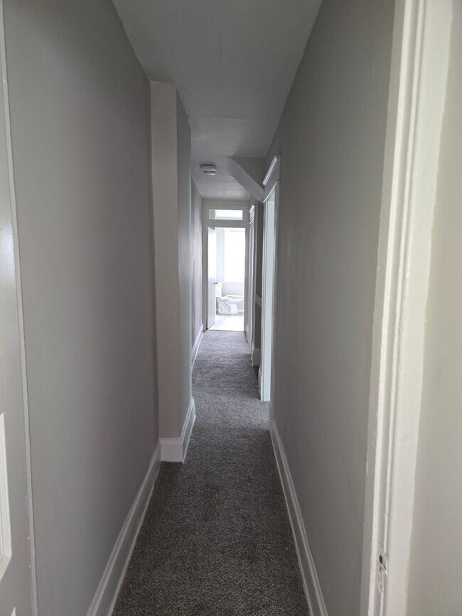 Building Photo - NCH - 646-648 Carpenter St.