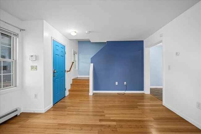 Building Photo - 440 Plantation St