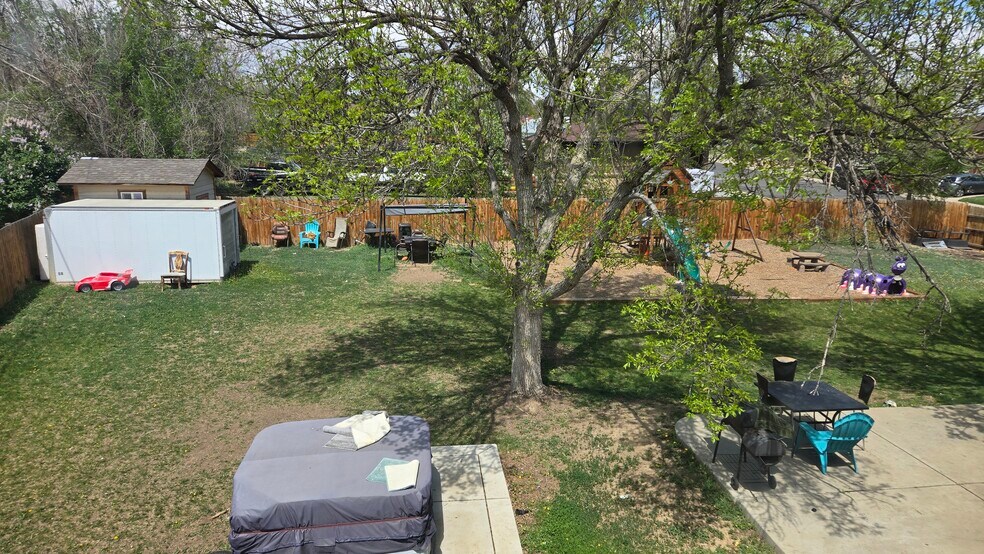 Building Photo - 565 W 96th Ave