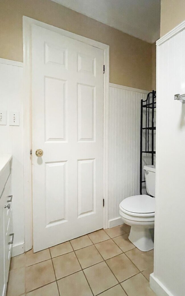 Building Photo - Three Bedroom Home in the Heart of Port Royal