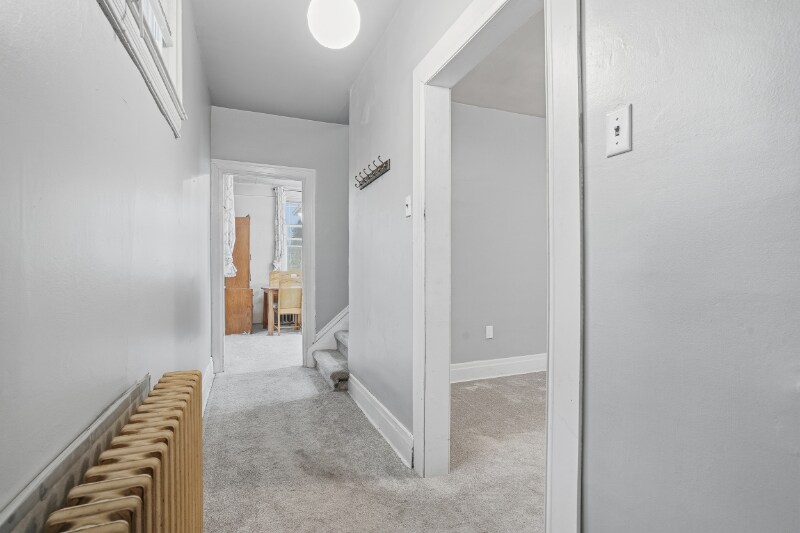 Building Photo - 1210 Round Top St