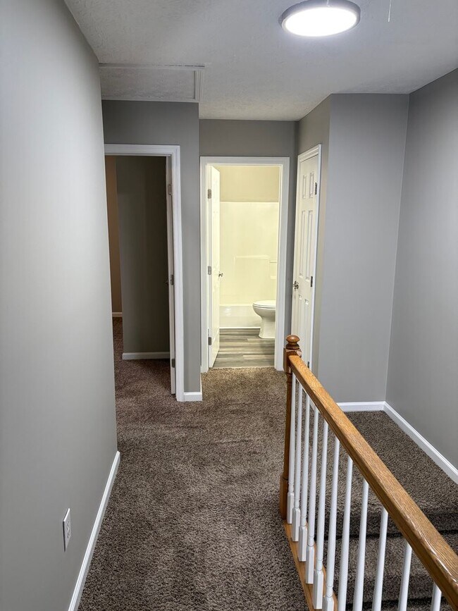 Building Photo - 1009 Blackwell Ct