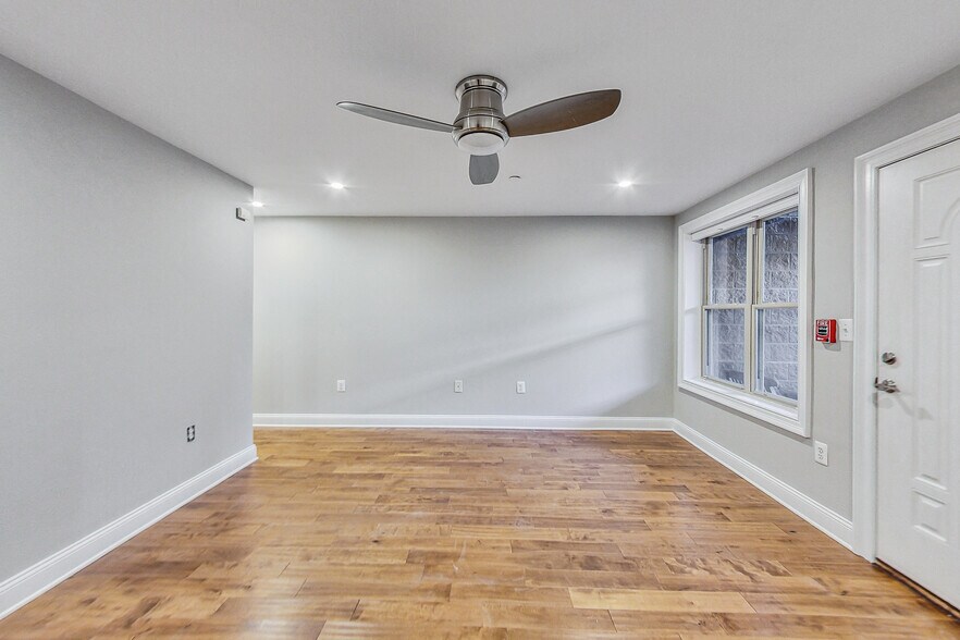 Building Photo - 1429 Clifton St NW