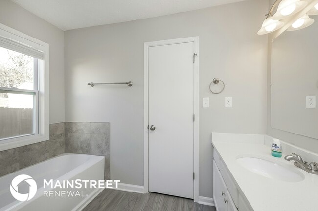 Building Photo - 10442 Tara Point Dr