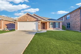 Building Photo - 509 Creekside Dr