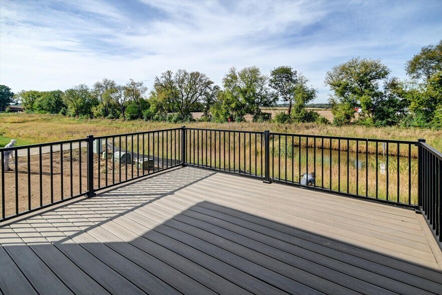 Building Photo - 2949 Blue Grass Dr