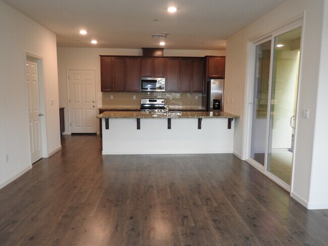 Building Photo - Beautiful Patio Home