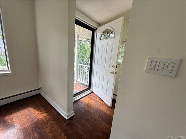Building Photo - 175 S Brookside Ave