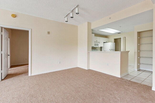 Building Photo - 2917 Tuscany Ct