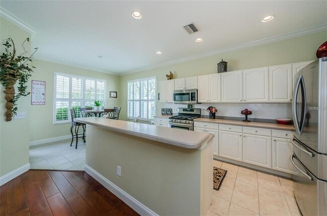 Building Photo - 18235 Fall Creek Dr