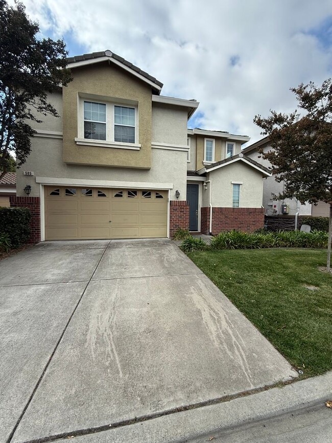 Primary Photo - GREEN VALLEY LAKES HOME