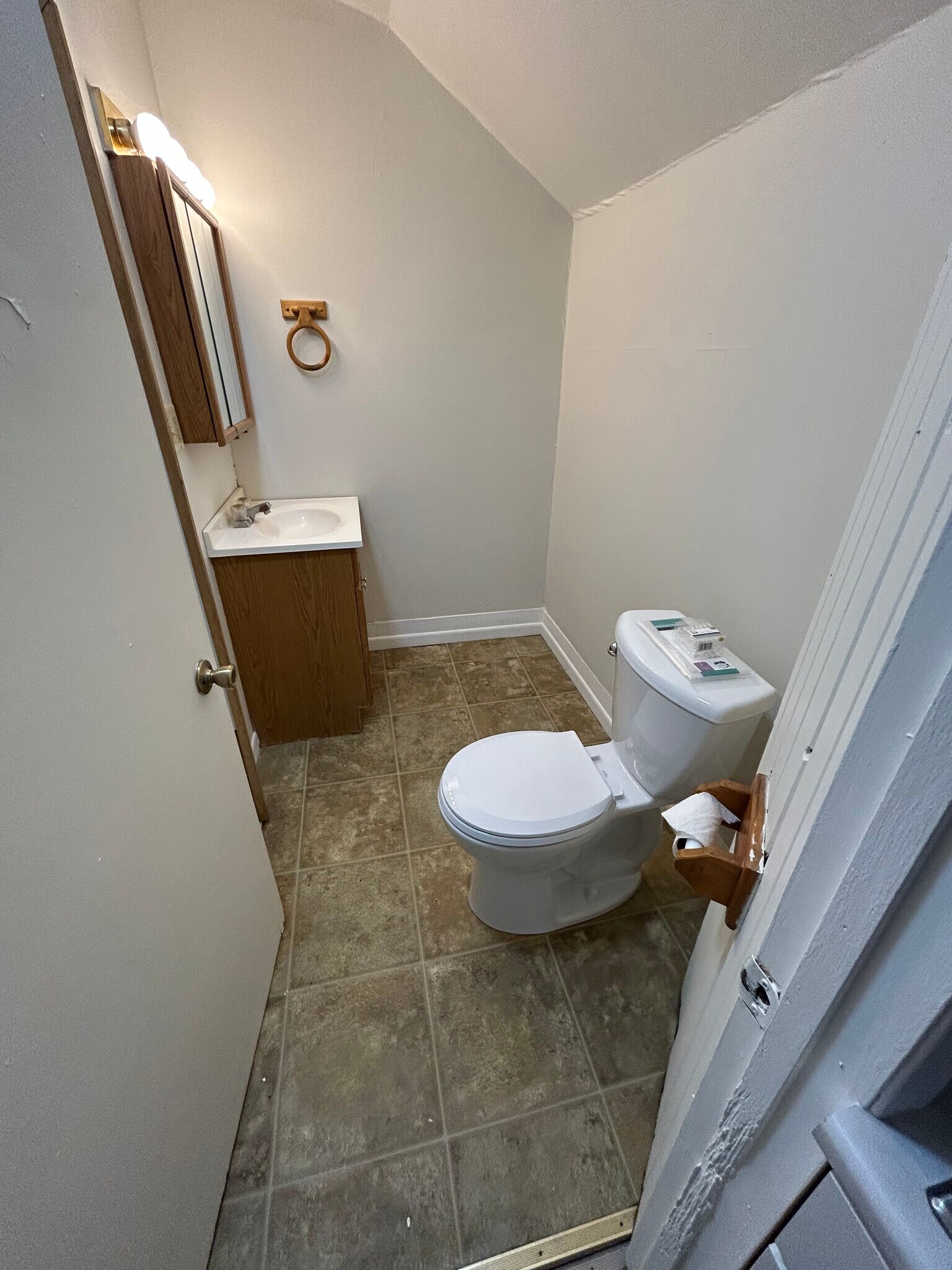 Building Photo - 1222 Oxford Ave