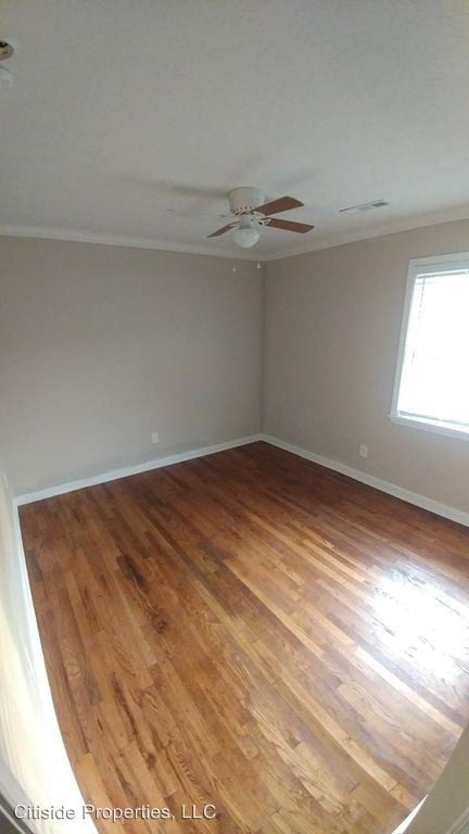 Building Photo - 208 Doane St SW