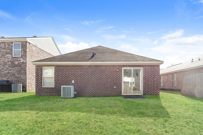 Building Photo - 135 Wethersfield Dr