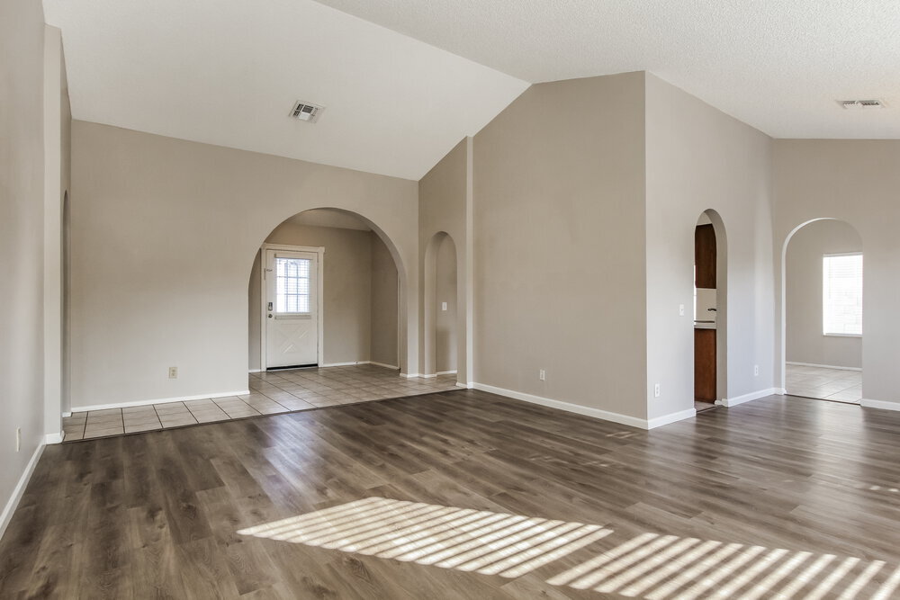 Building Photo - 6307 W Kings Ave