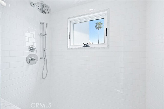 Building Photo - 360 Cliff Dr