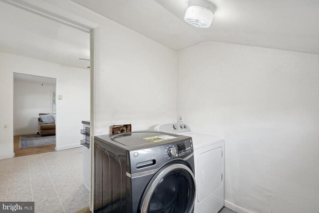 Building Photo - 18390 Silcott Springs Rd