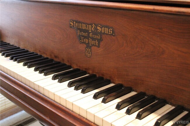 Building Photo - 16 Bluebird Ln