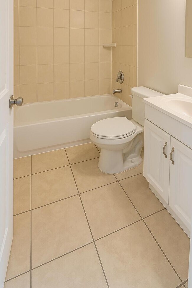Building Photo - 2724 Vandiver Dr
