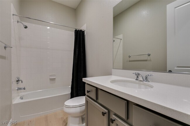 Building Photo - 2566 Speyburn Ave