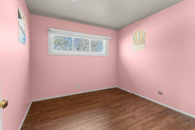 Building Photo - 5011-5013 Three Oaks Rd