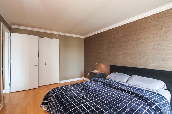 Building Photo - 2 E Erie St