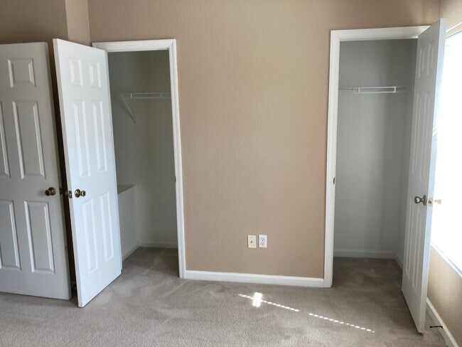 Building Photo - 814 Shropshire Loop