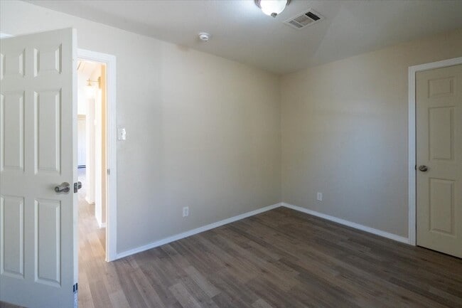 Building Photo - 5851 Southtown St