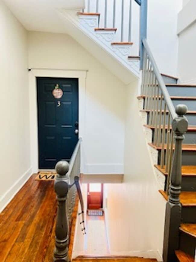 Building Photo - 227 W Broughton St