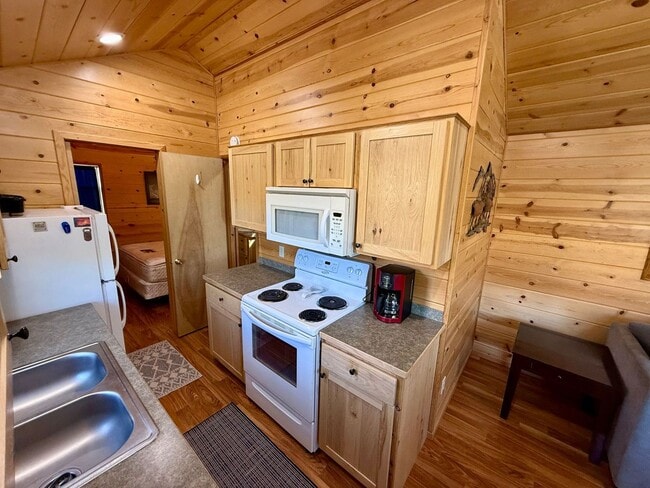 Building Photo - Fully Furnished Riverfront Cabin on the Clearwater River – Move-In Ready!