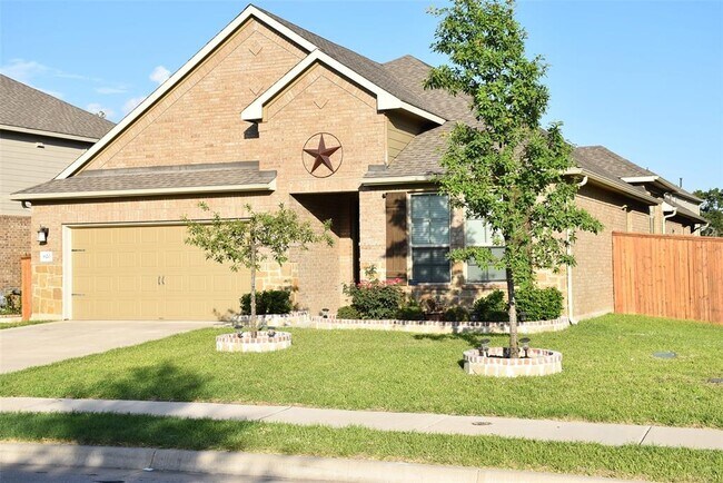 Primary Photo - 620 Purtis Creek Ln
