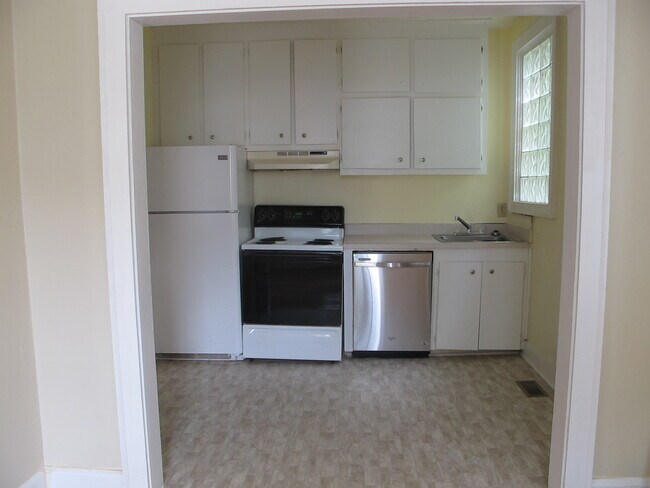 kitchen from dining room - 2203 Lee St